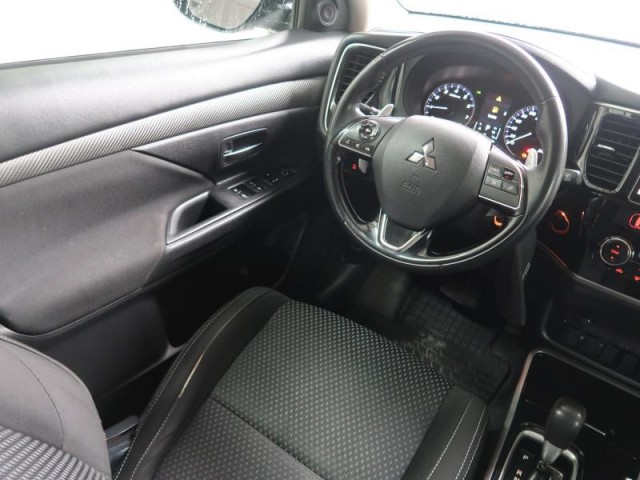 Mitsubishi Outlander  2.0 