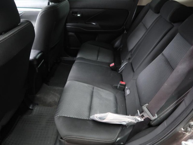 Mitsubishi Outlander  2.0 