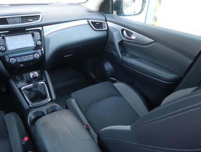 Nissan Qashqai  1.3 DIG-T Acenta