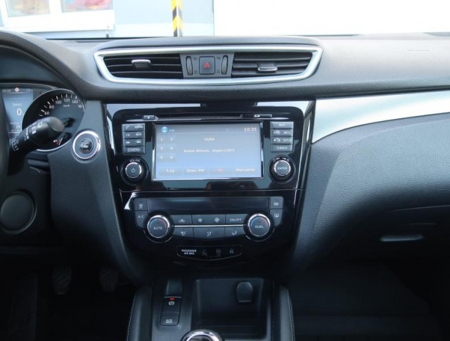 Nissan Qashqai  1.3 DIG-T Acenta