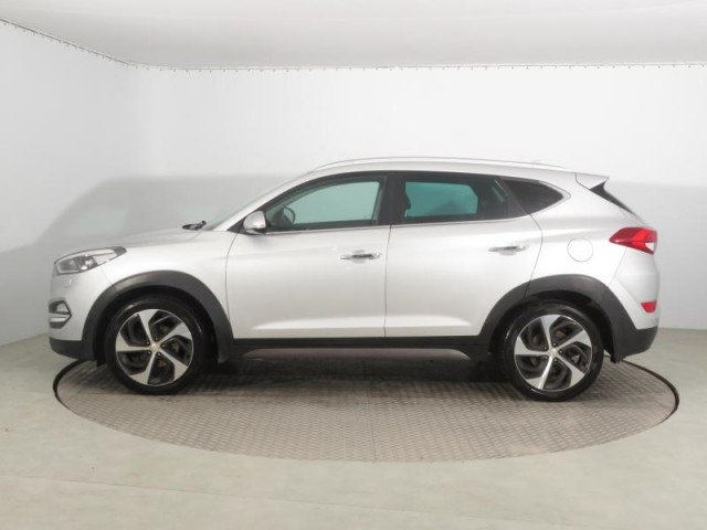 Hyundai Tucson  2.0 CRDi 