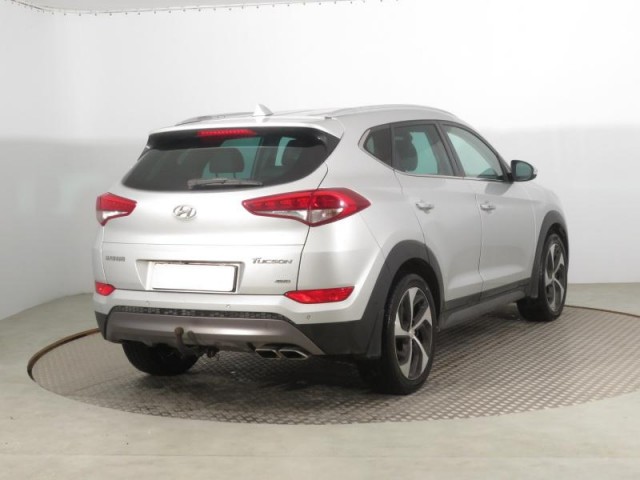 Hyundai Tucson  2.0 CRDi 