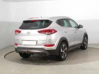 Hyundai Tucson  2.0 CRDi 
