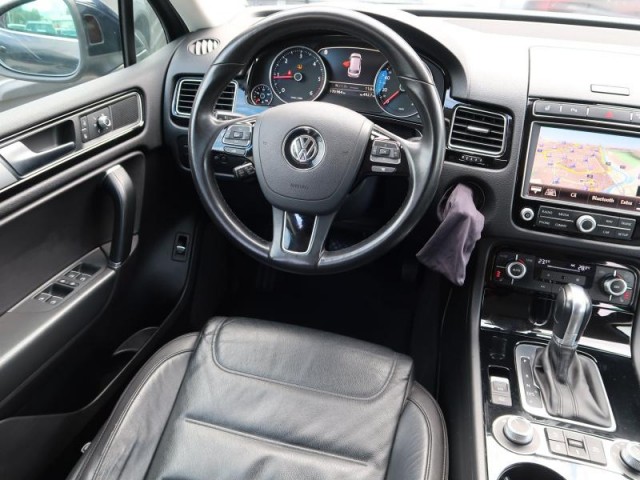 Volkswagen Touareg  3.0 TDI Business