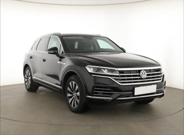 Volkswagen Touareg  3.0 TDI 