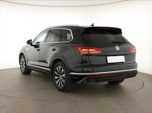 Volkswagen Touareg  3.0 TDI 