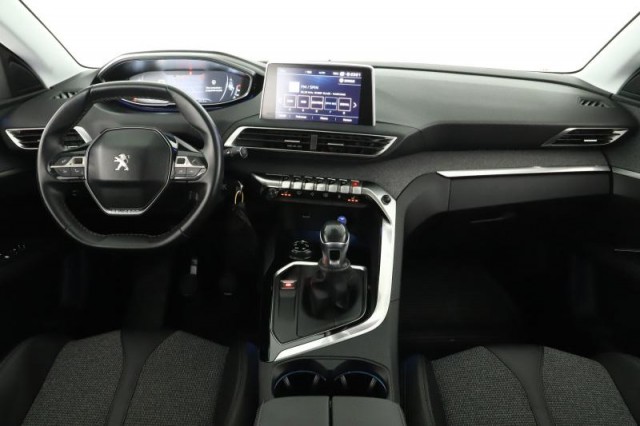 Peugeot 3008  1.2 PureTech Allure