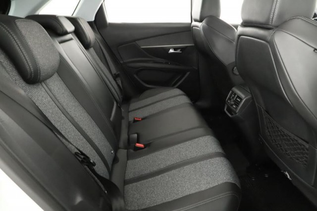 Peugeot 3008  1.2 PureTech Allure