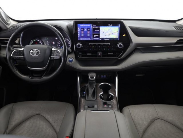 Toyota Highlander  2.5 Hybrid 