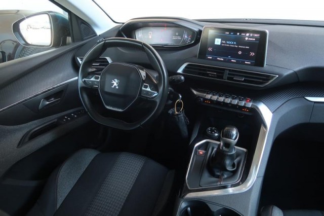 Peugeot 5008  1.5 BlueHDi 