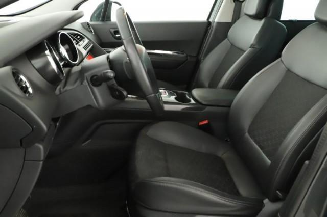 Peugeot 3008  1.6 HDi 