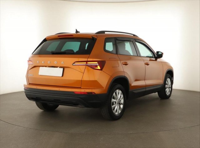 Škoda Karoq  1.5 TSI Fresh
