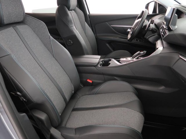 Peugeot 3008  1.2 PureTech Allure