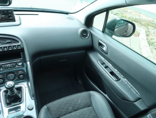 Peugeot 3008  1.6 HDi 