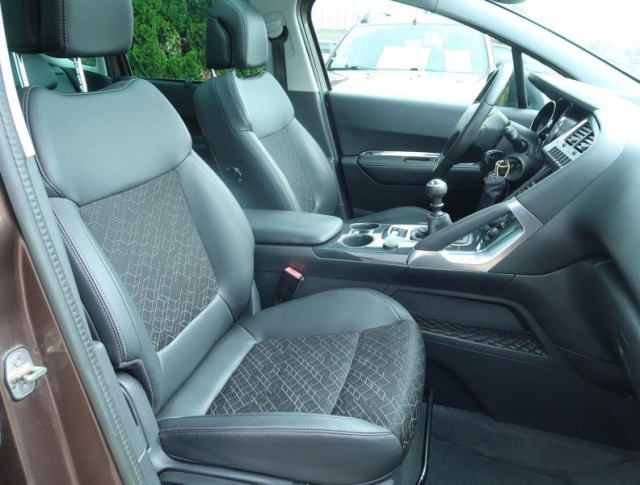 Peugeot 3008  1.6 HDi 