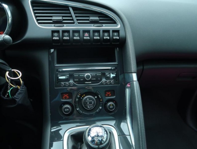 Peugeot 3008  1.6 HDi 