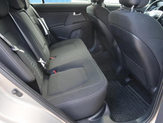 Kia Sportage  2.0 CRDi 