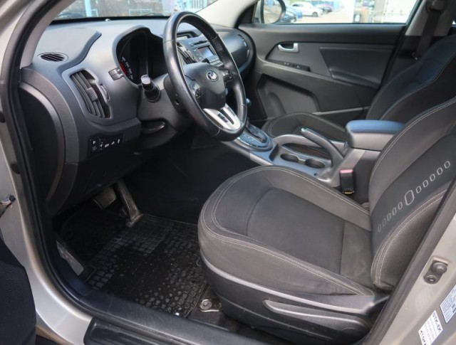 Kia Sportage  2.0 CRDi 