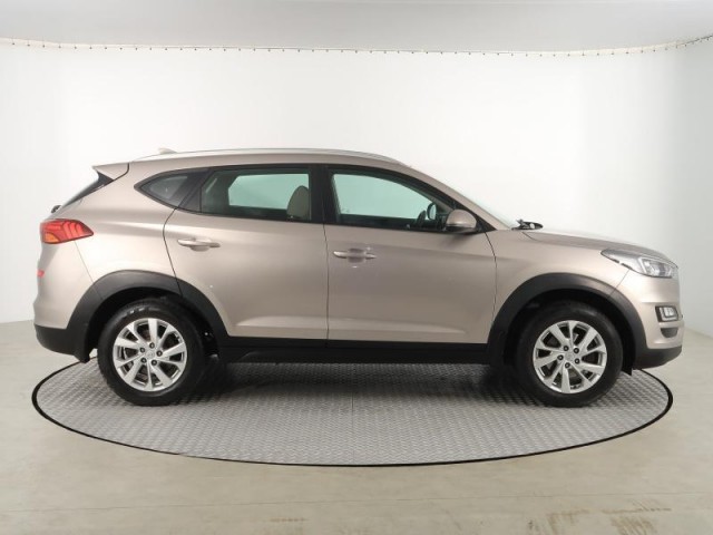 Hyundai Tucson  1.6 GDI 