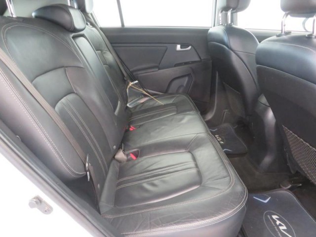 Kia Sportage  2.0 CRDi 
