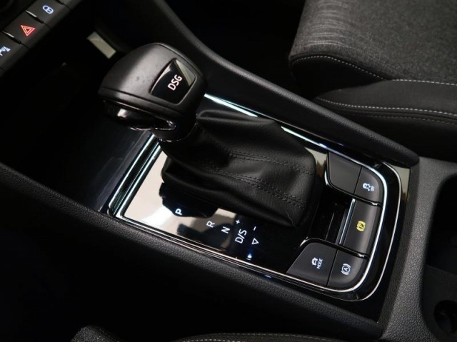 Škoda Karoq  1.5 TSI Style