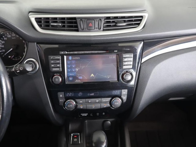 Nissan Qashqai  1.2 DIG-T 