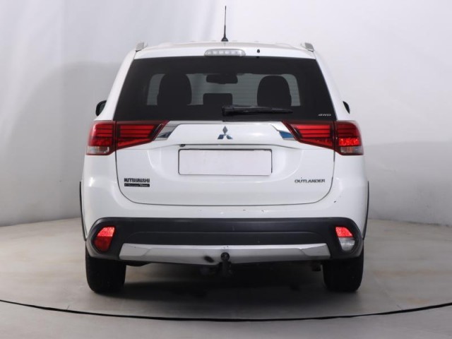 Mitsubishi Outlander  2.2 DI-D 