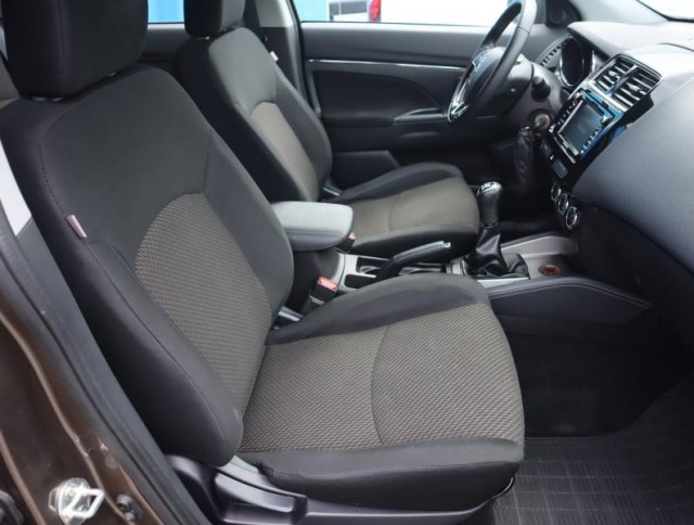 Mitsubishi ASX  1.6 MIVEC 