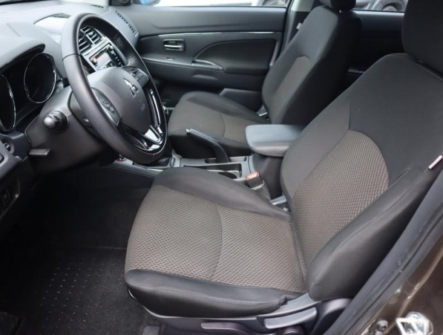 Mitsubishi ASX  1.6 MIVEC 