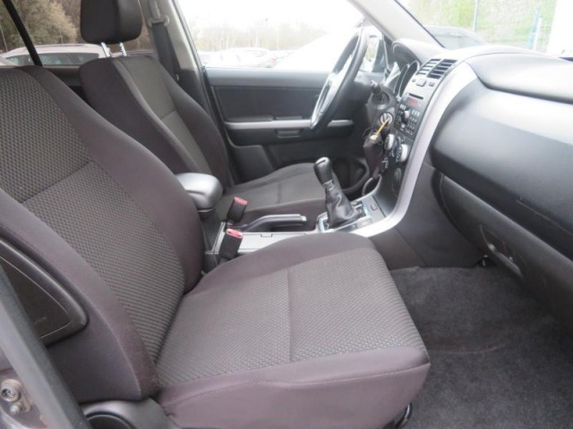 Suzuki Grand Vitara  2.0 