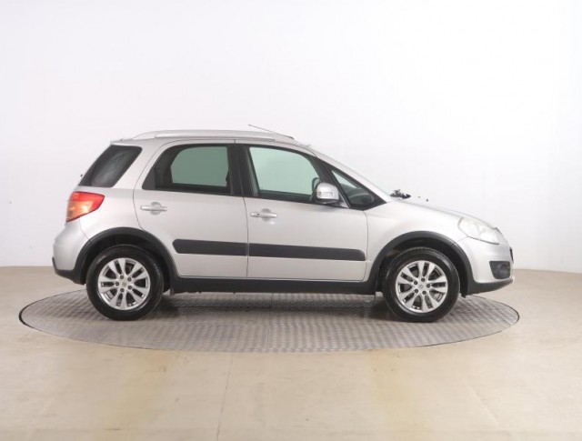 Suzuki SX4  1.6 VVT GS