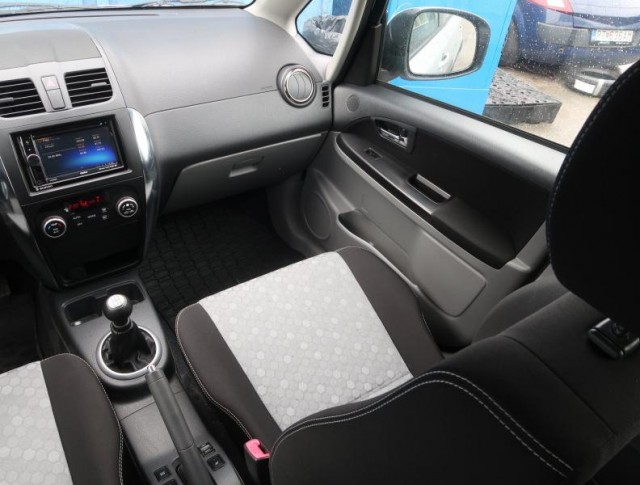 Suzuki SX4  1.6 VVT GS