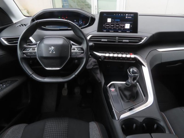 Peugeot 3008  1.2 PureTech 