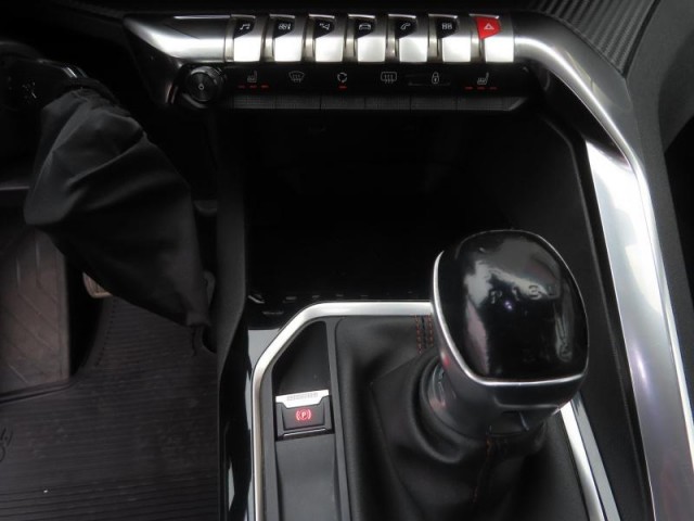 Peugeot 3008  1.2 PureTech 