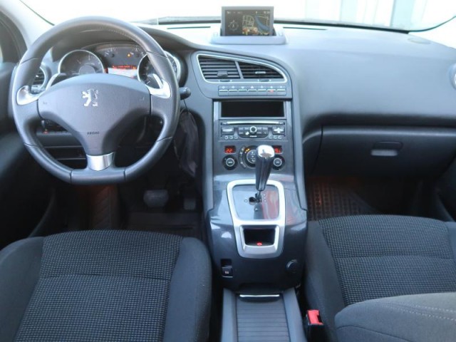 Peugeot 5008  1.6 HDi 