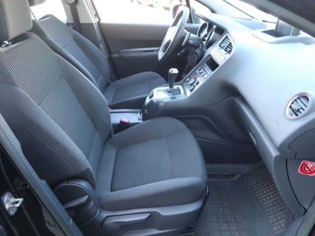 Peugeot 5008  1.6 HDi 
