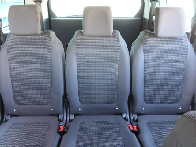 Peugeot 5008  1.6 HDi 