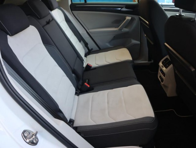 Volkswagen Tiguan  2.0 TDI R-Line