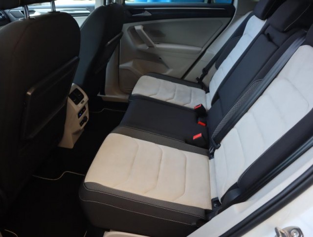 Volkswagen Tiguan  2.0 TDI R-Line