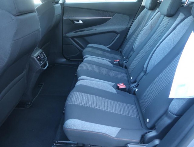 Peugeot 5008  PureTech 130 