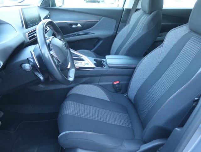 Peugeot 5008  PureTech 130 