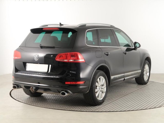 Volkswagen Touareg  3.0 TDI R-Line