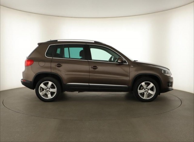 Volkswagen Tiguan  2.0 TDI 