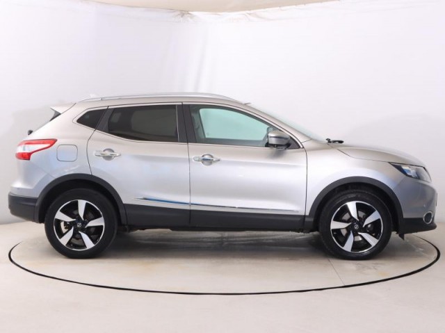Nissan Qashqai  1.6 DIG-T 
