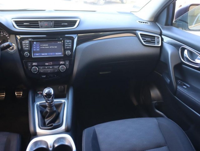 Nissan Qashqai  1.6 DIG-T 