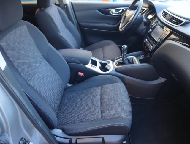 Nissan Qashqai  1.6 DIG-T 