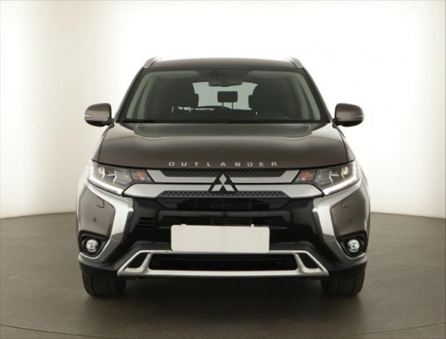 Mitsubishi Outlander  2.0 