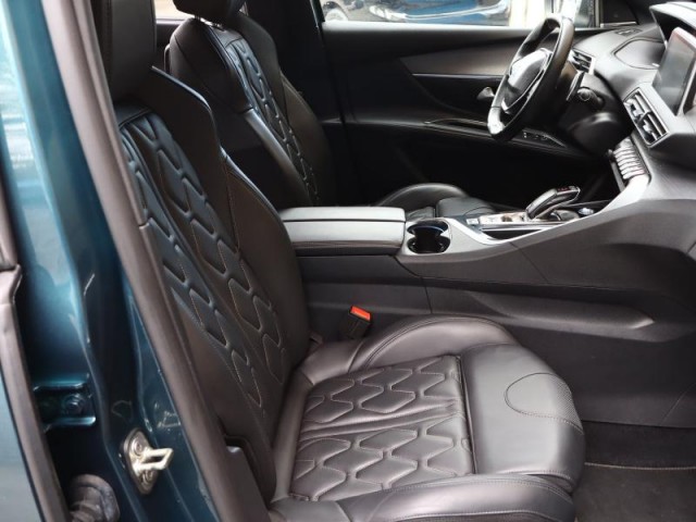 Peugeot 5008  2.0 BlueHDi 