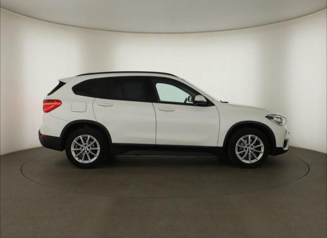 BMW X1  sDrive18i 