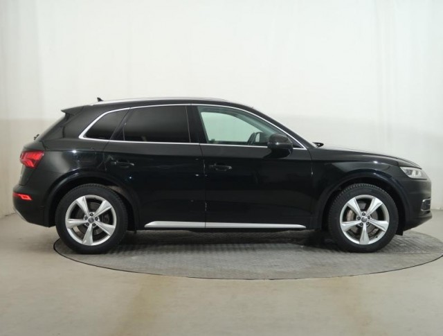 Audi Q5  2.0 TDI 
